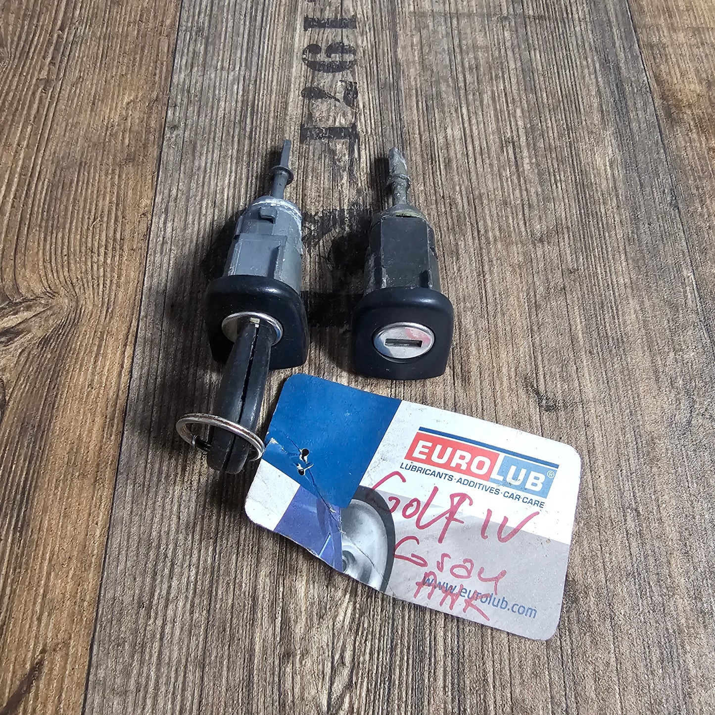 Tacho Kombiinstrument VW Golf IV 1J0919861 + Zündschloss mit 1 Schlüssel 4B0905851C + Motorsteuergerät 036 906 014 AB + Airbag Steuergerät 1J0 909 609 – Gebraucht