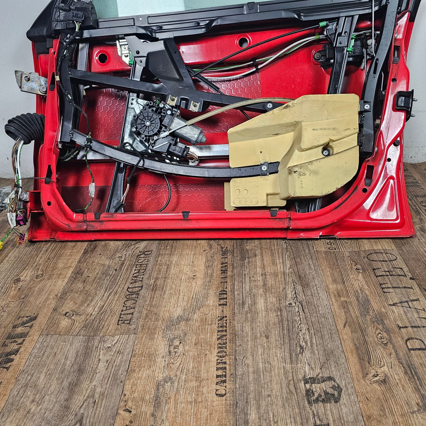 Tür vorne rechts Audi A4 B5 8E LY3H Laserrot Rot "plug and play "