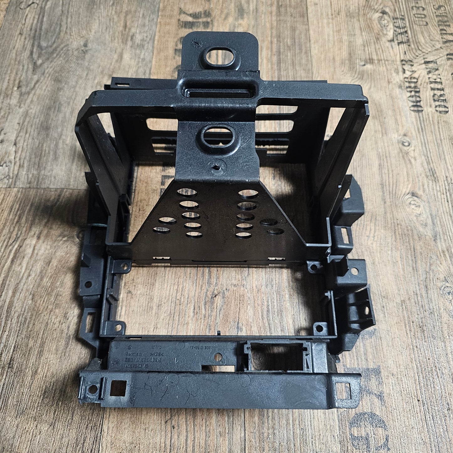 VW Golf IV Halterahmen Blende Mittelkonsole – Originalteil 1J1 858 069 E
