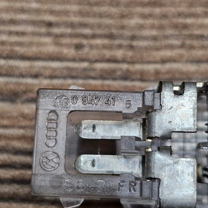 Seitliche Stufenbeleuchtung Audi – Teilenummer 8A0 947 415 – Gebraucht