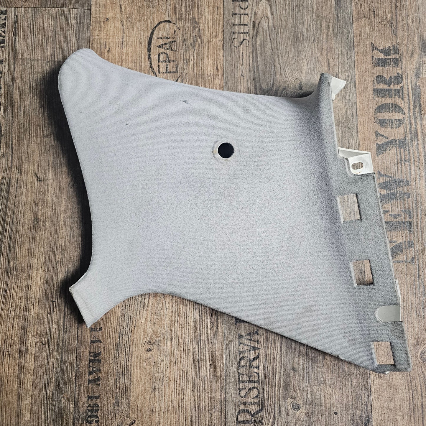 Verkleidung links VW Golf IV – Teilenummer 1J3 867 287 E – Gebraucht