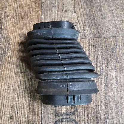 VW Golf IV / Bora / Audi A3 / A4 / A6 – Original Faltenbalg mit Halter 800 937 545 E