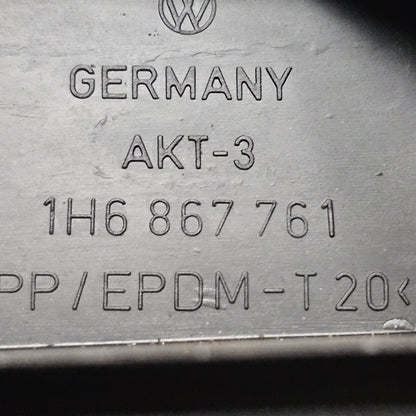 Hutablagen-Halterung links VW Golf 3 – 1H6867761 – schwarz – gebraucht