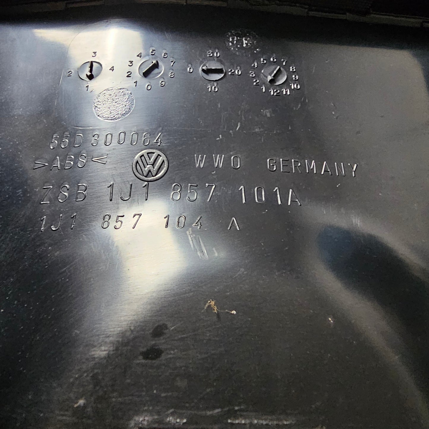 Handschuhfach komplett schwarz VW Golf 4 1J1857103A 1J1857101A