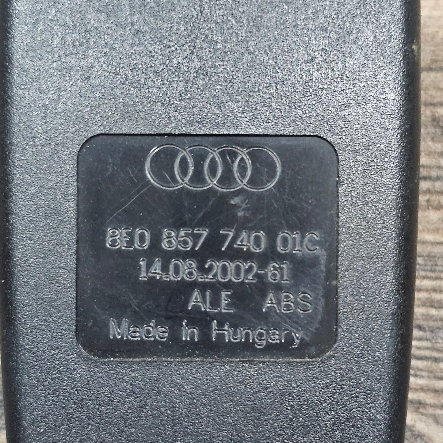 Gurtschloss hinten rechts unten Audi A4 B6/B7 (8E) 8E0 857 740 01C - gebraucht