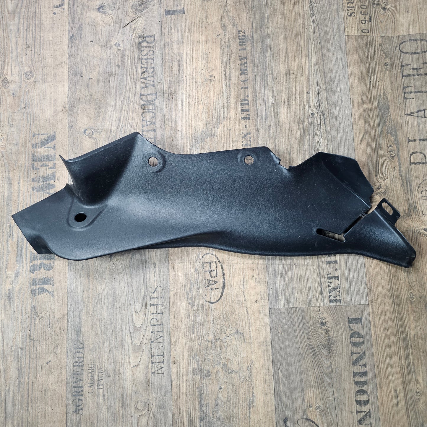 B-Säulenverkleidung rechts schwarz VW Golf 3 – 1H4867766 – gebraucht