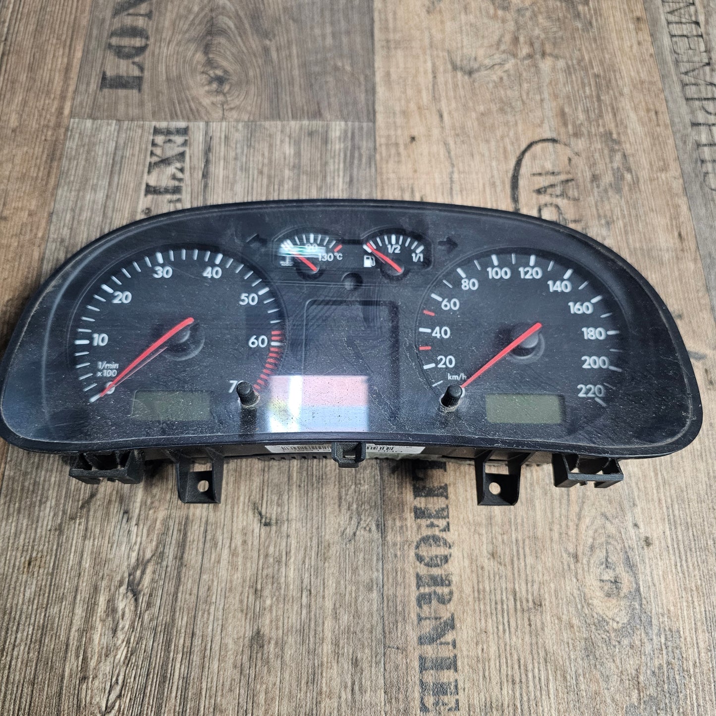 Tacho Kombiinstrument VW Golf IV 1J0919861 + Zündschloss mit 1 Schlüssel 4B0905851C + Motorsteuergerät 036 906 014 AB + Airbag Steuergerät 1J0 909 609 – Gebraucht