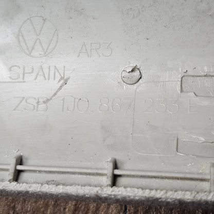A-Säulenverkleidung links Grau VW Golf IV / Bora – Teilenummer 1J0 867 233 E – Gebraucht