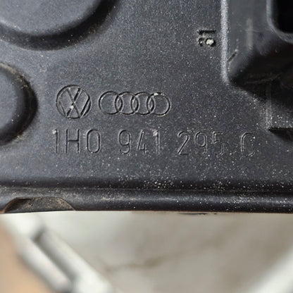 Scheinwerfer vorne rechts inkl. LWR – 18474R / 1H0941295C – VW Golf 3 / Vento / Cabrio – gebraucht