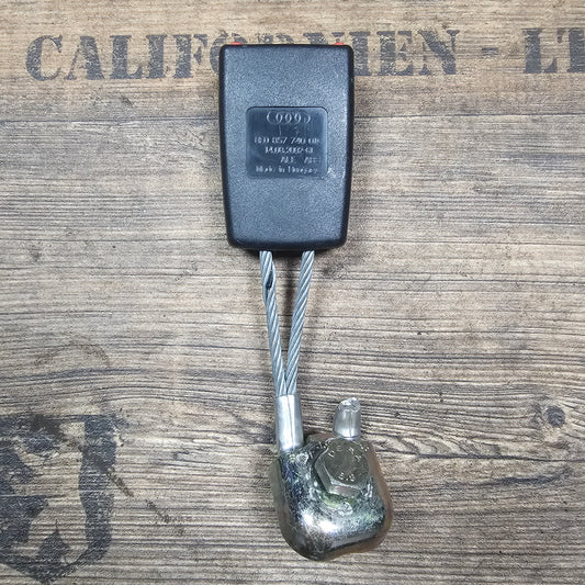 Gurtschloss hinten rechts unten Audi A4 B6/B7 (8E) 8E0 857 740 01C - gebraucht