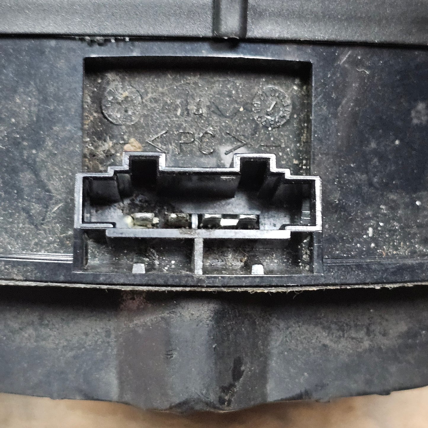 Lautsprecher Tieftonlautsprecher VW Golf IV Bora Passat 3B 3BG Polo 9N Jetta 1J0 035 411 D