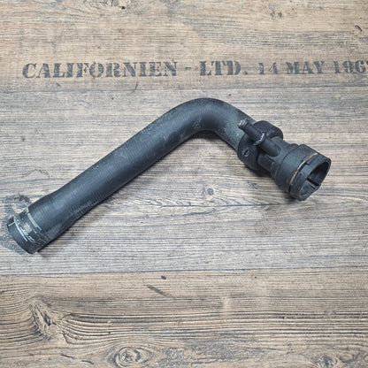 Kühlerschlauch oben Audi A4 / A4 Avant / A4 Cabriolet / A6 / Seat Exeo 8E0 121 101 - gebraucht