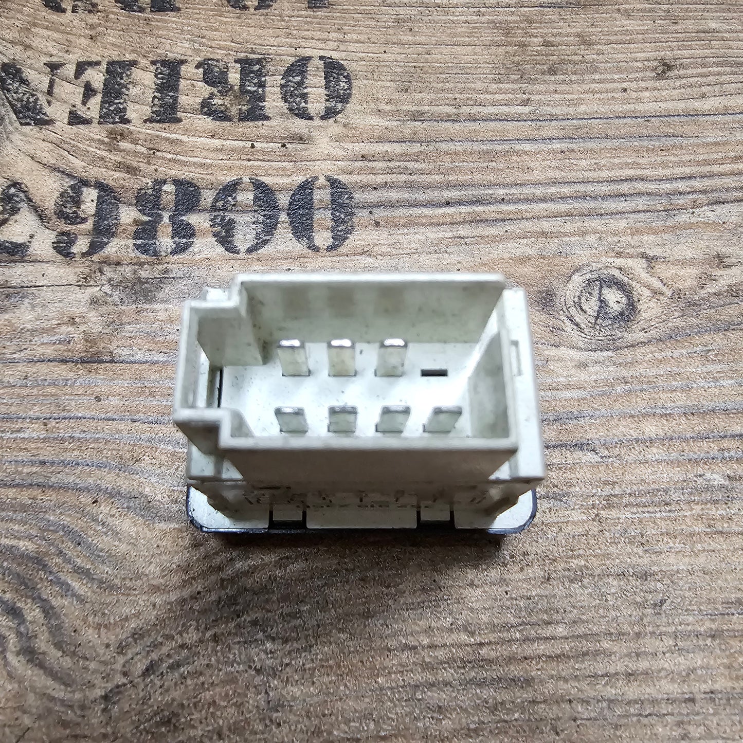 ABS Schalter – 357919235D – VW Passat B3 / B4 – gebraucht