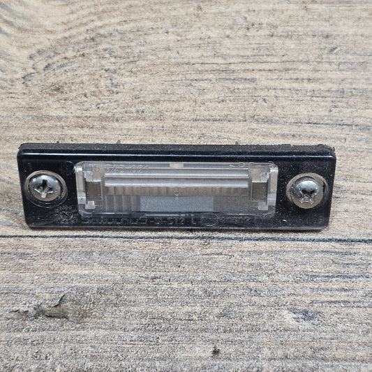 Glas Kennzeichenleuchte – 1J6943021 – VW Golf 4 – gebraucht