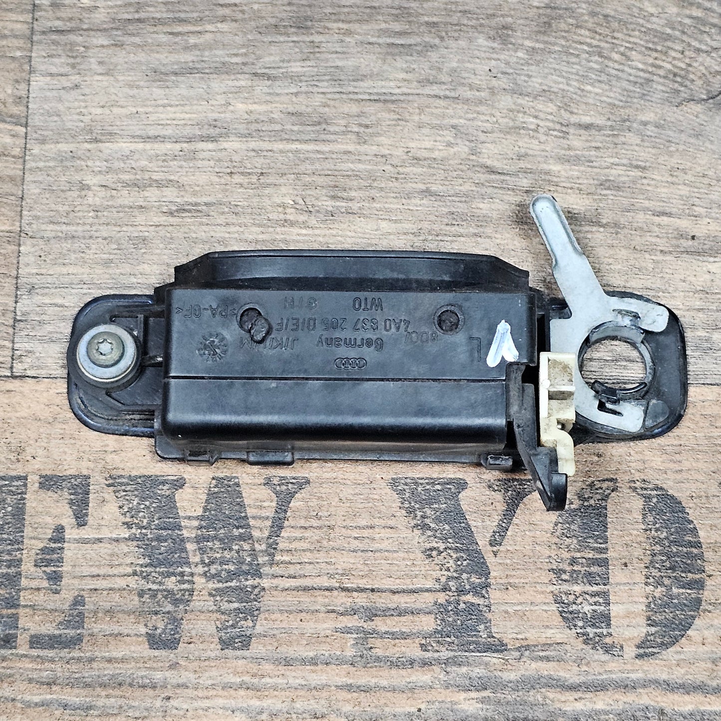 Äußerer Griff vorne links Audi A3 8L A4 B5 8D 4A0 837 205 D/E/F - gebraucht