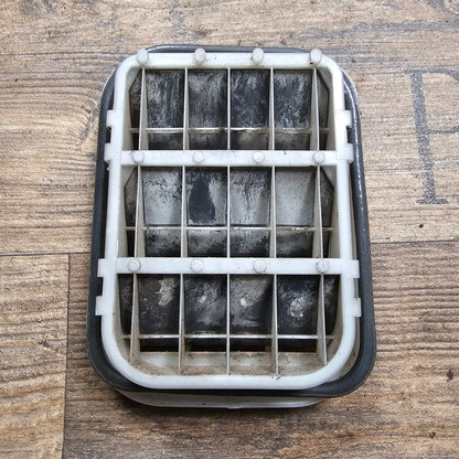 Entlüftungsgitter Karosserie VW Golf 3 / Audi A3 8L – 1H0819465 – gebraucht