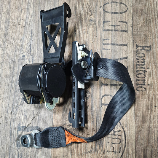 Sicherheitsgurt hinten links + Versteller VW Golf 3 – 1H4857805A + 1H0857819 – gebraucht