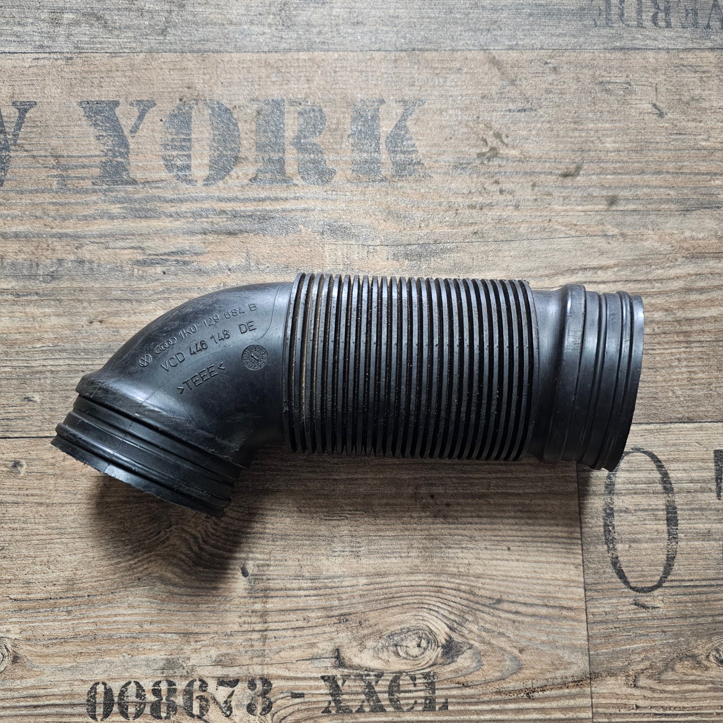 ORIGINAL VW Ansaugschlauch Rohr Schlauch GOLF 5 6 PASSAT B6 B7 1.4 TSI 1K0129684B
