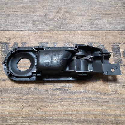 Innen Türöffner vorne links 1J0 837 113 für VW Golf IV