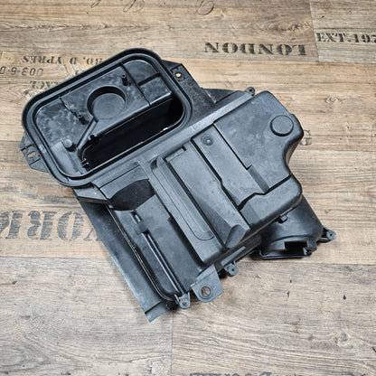 Audi VW Skoda Gehäuse Abdeckung Halter Motorsteuergerät 8D1907355B + 8E1907613D gebraucht