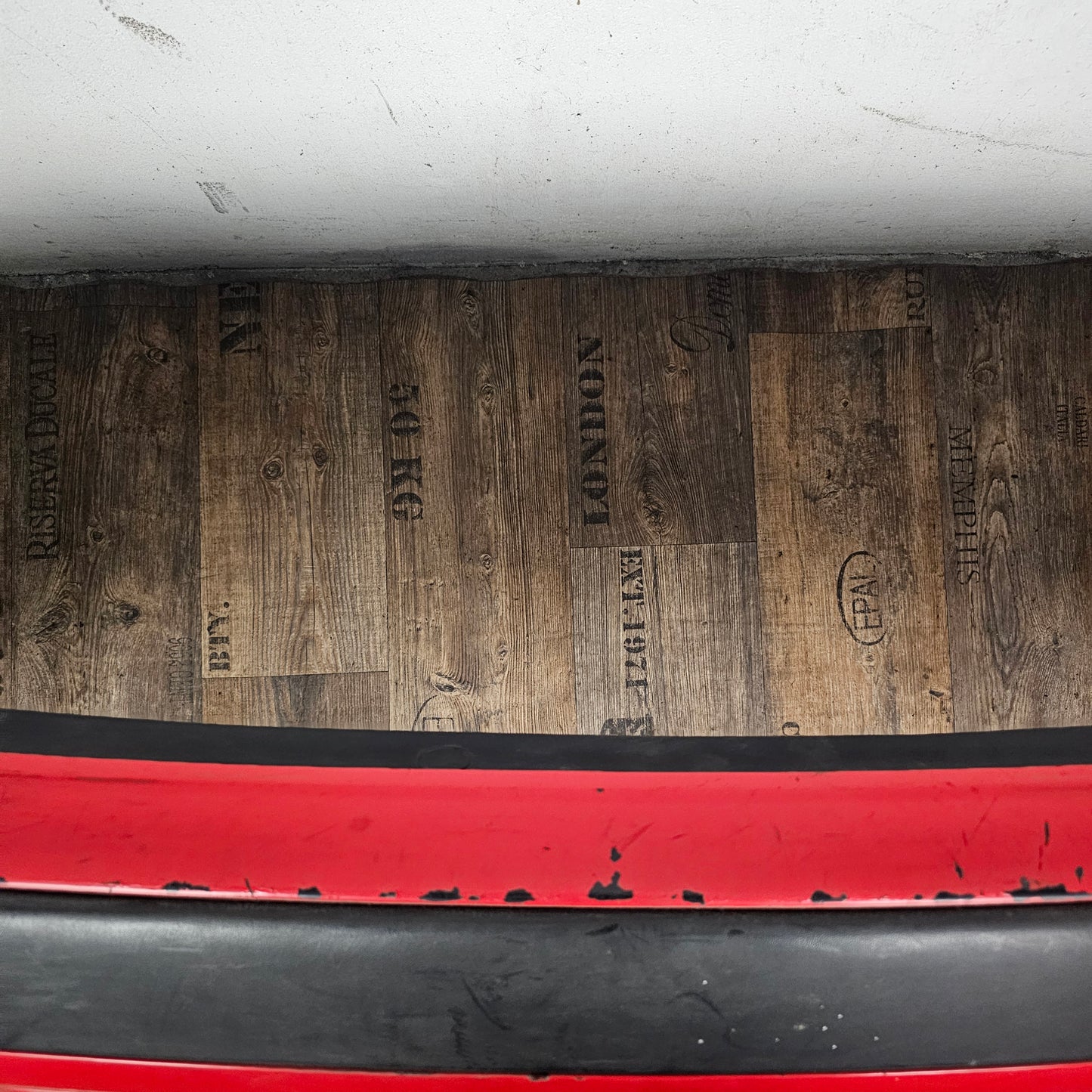 Audi 80 B4 Original Heckstoßstange Stoßfänger hinten 8A0 807 311 A rot gebraucht