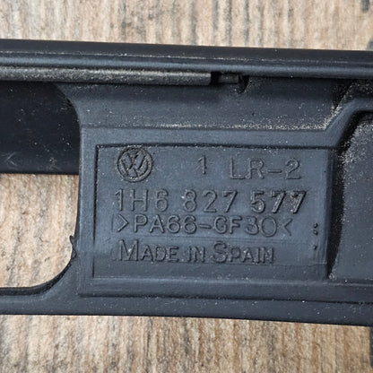 Griffleiste Heckklappe schwarz VW Golf 3 – 1H6827577D – gebraucht