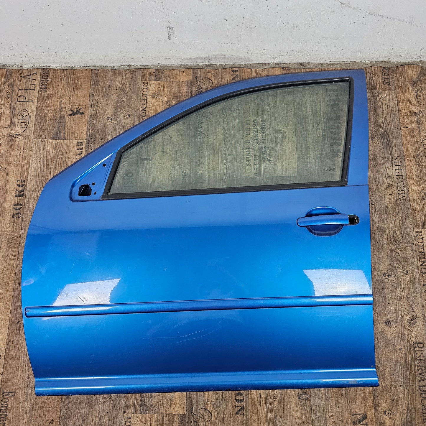 Tür vorne links VW Bora 1J2 Blau