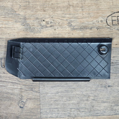 Fußstütze / Fußablage unten links Audi A4/S4/RS4 B5 VW Passat 8D1 864 777 - gebraucht