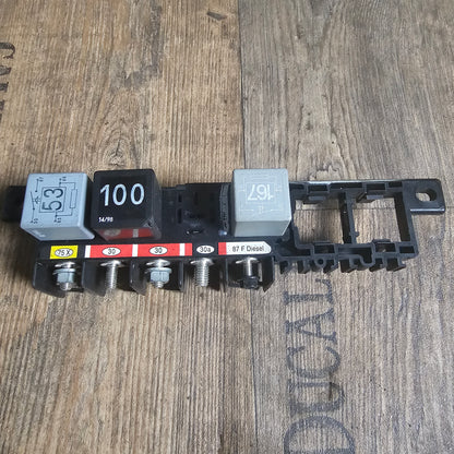 Audi A6 C5 Sicherungskasten / Zentralelektrik – 8L0 941 822 A – Original VW/Audi Relaisplatte