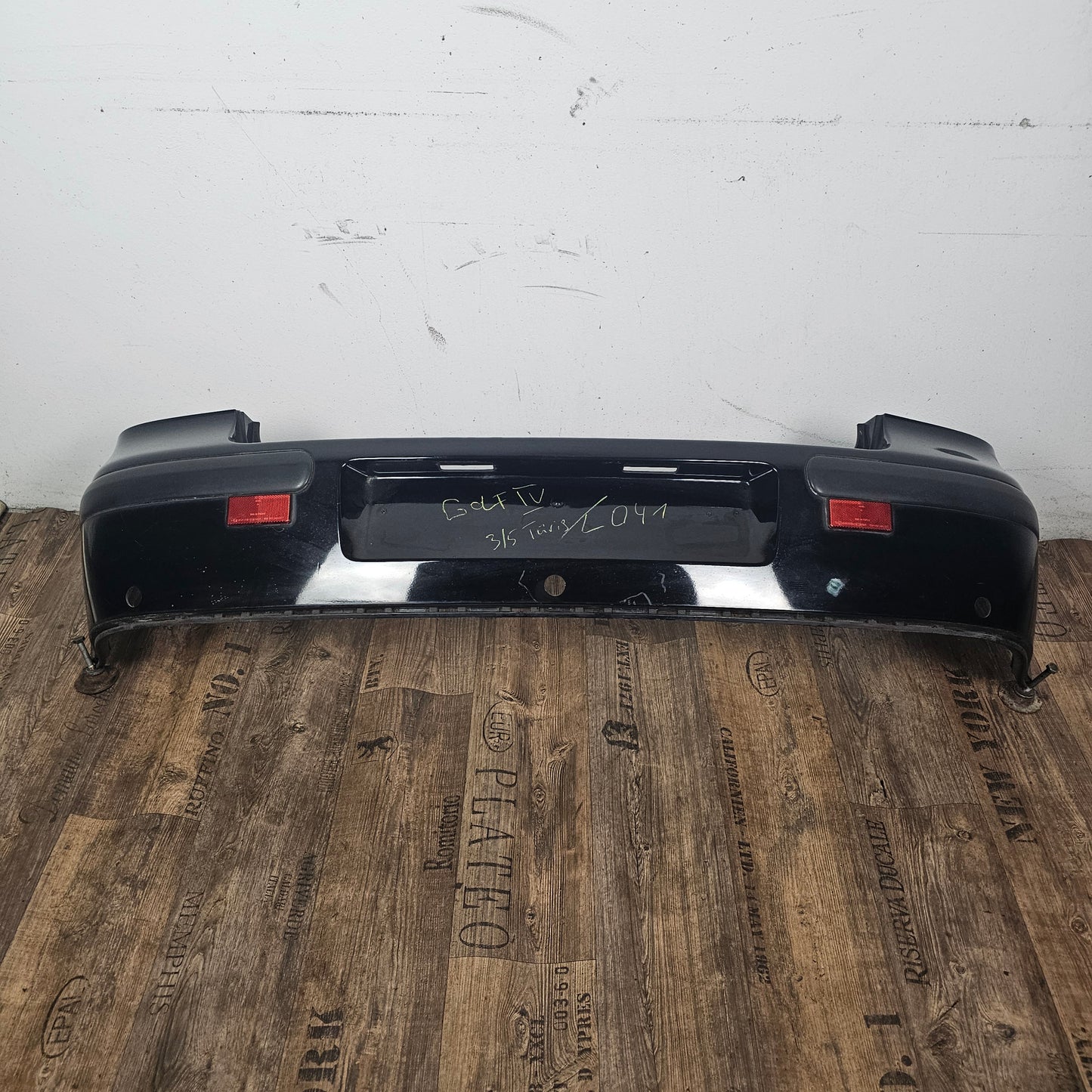 VW Golf 4 IV originale Heckstoßstange Stoßfänger hinten Heckschürze 1J6 807 417 gebraucht / L041 Schwarz