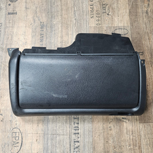 Handschuhfach schwarz VW Golf 3 / Vento / Cabrio – 1H1857922B – gebraucht