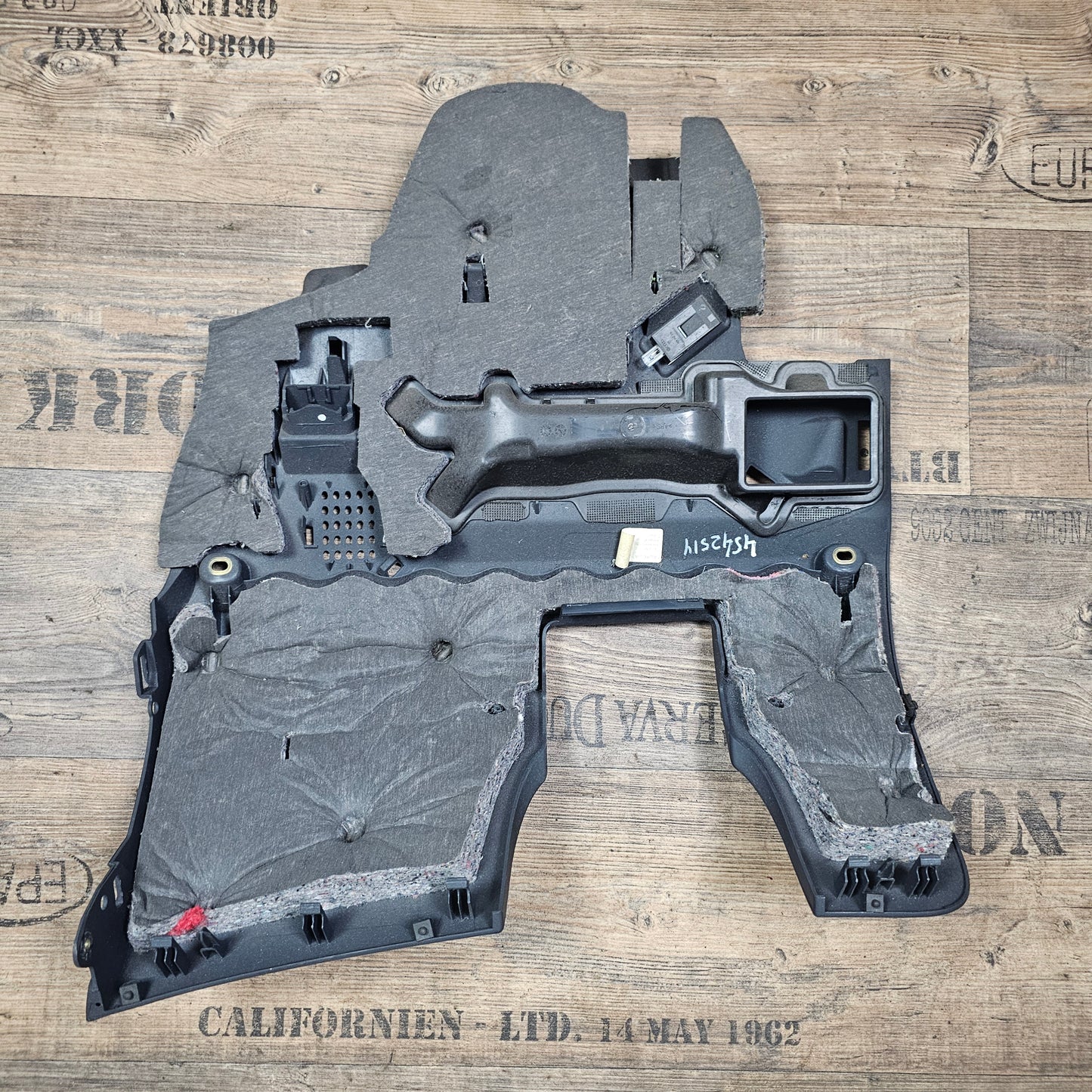 Verkleidung Armaturenbrett vorne links Audi A6 4F 4F1 863 075 Indigo Blau - gebraucht