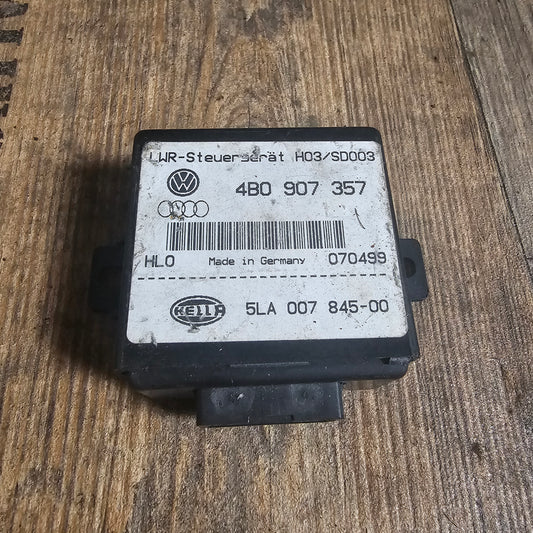 VW Audi Steuergerät Leuchtweitenregulierung LWR 4B0 907 357