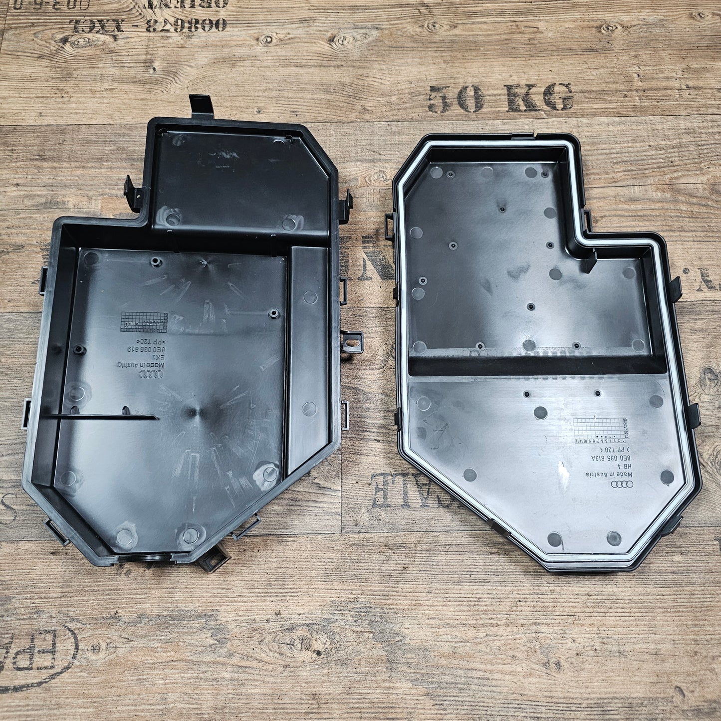 Audi A4 B6 B7 8E Gehäuse Interfacebox Steuergerät 8E0035613A + 8E0035619 gebraucht
