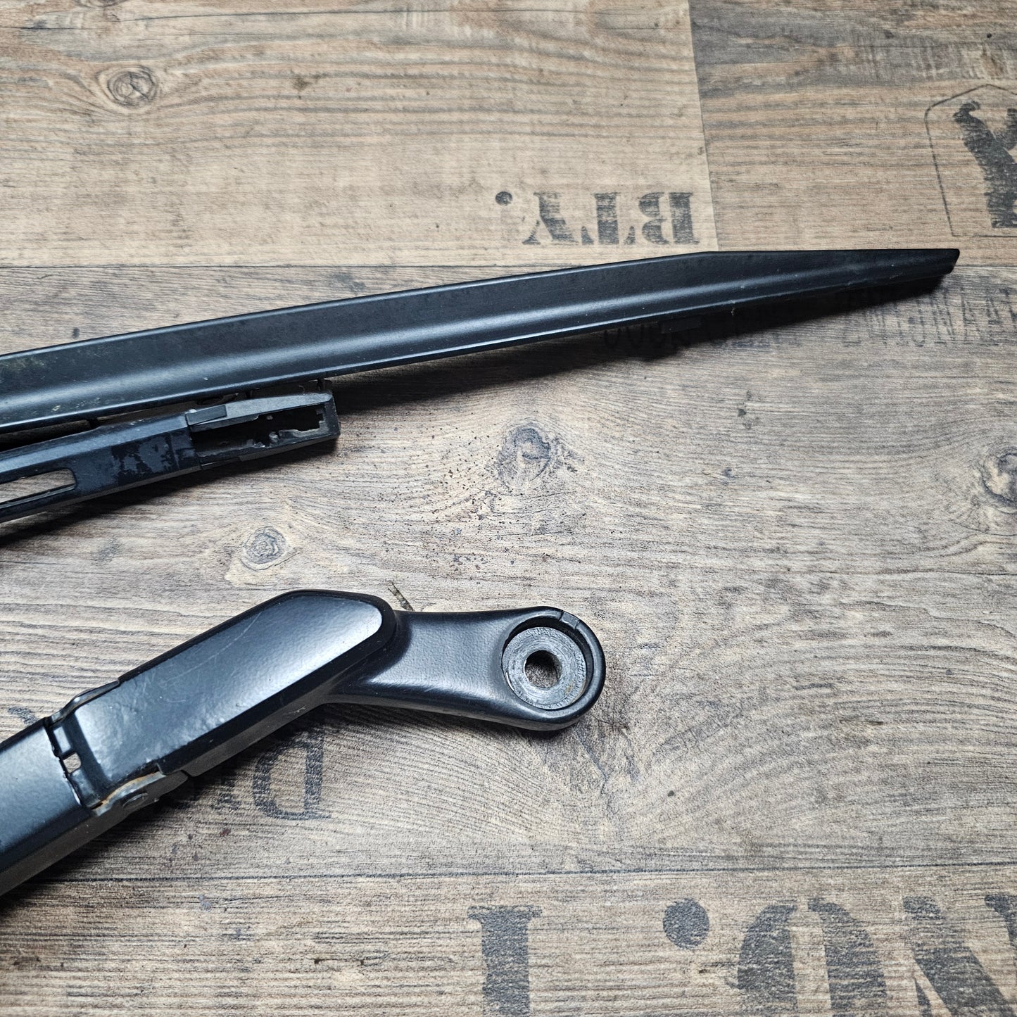 Scheibenwischerarm vorne links & rechts Audi A4 B6/B7 (8E) 8E1 955 407 A / 8E1 955 408 A - gebraucht