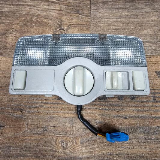 Innenleuchte Audi A3 8L / A4 B5 8D0 947 111 / 8D0 947 111 H - gebraucht