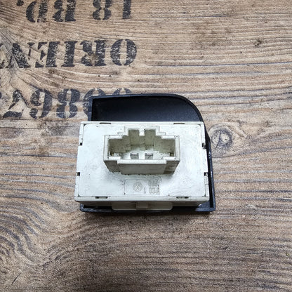 Kontrollleuchte Anhängerbetrieb – 1H1919235 – VW Golf 3 / Vento – gebraucht