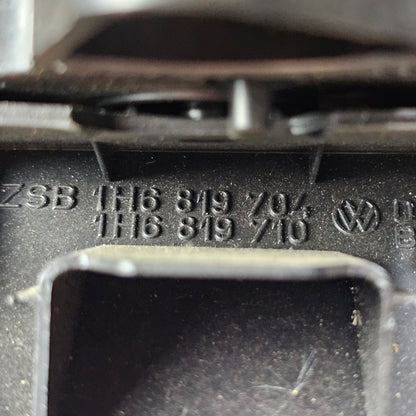 Lüftungsgitter rechts schwarz VW Golf 3 / Cabrio / Vento – 1H6819704 / 1H6819710 – gebraucht